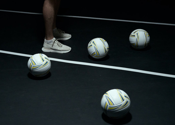 the best volleyballs for begginers-front-view-composition-with-volleyballs