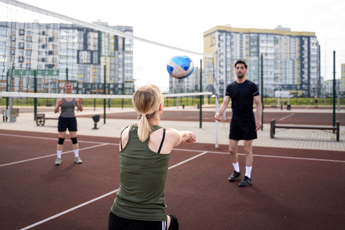 volleyball-players-having-match